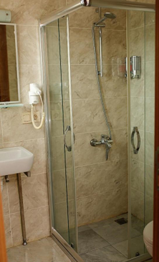 The Istanbul Hermes Park Inn Buitenkant foto