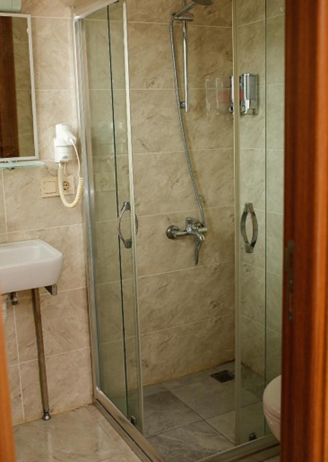 The Istanbul Hermes Park Inn Buitenkant foto